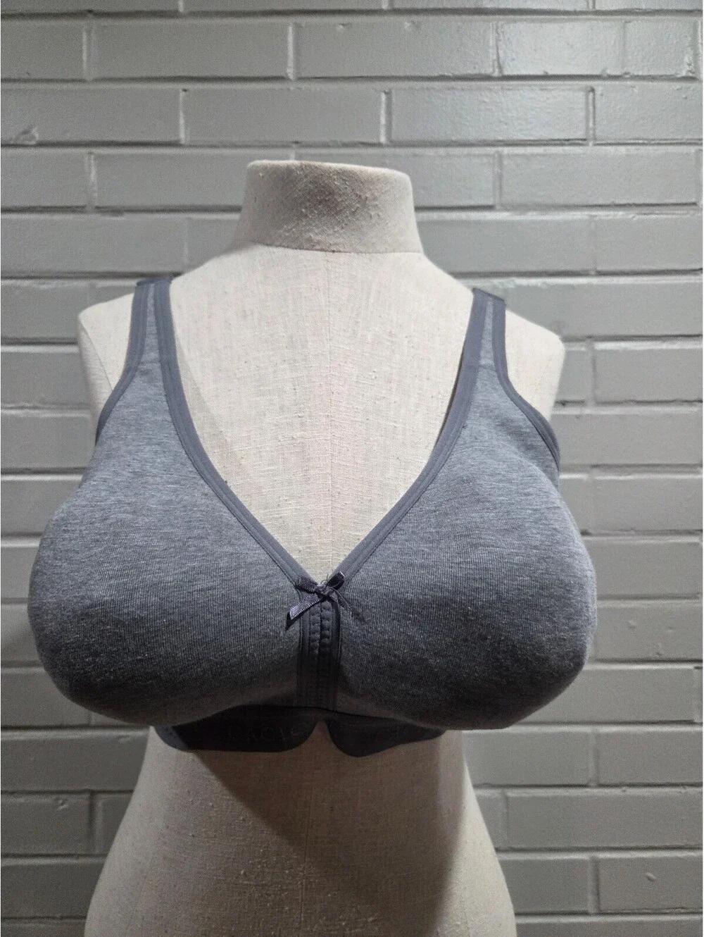 Cacique Unlined Full Coverage No Wire bra 42D
